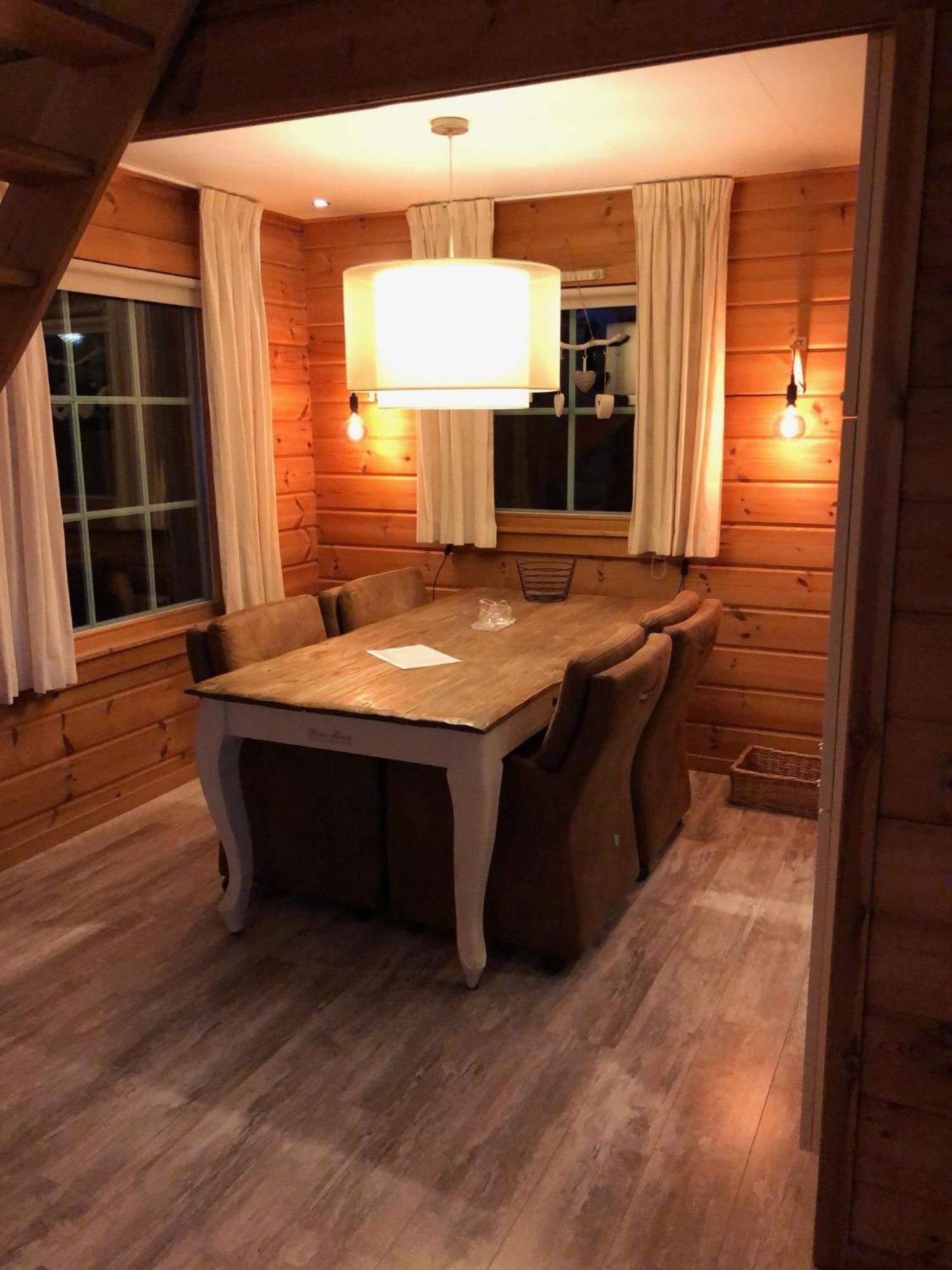 Vrijstaande Luxe Finse Blokhut 2-6 Of 2-8 Pers Villa Kropswolde Стая снимка